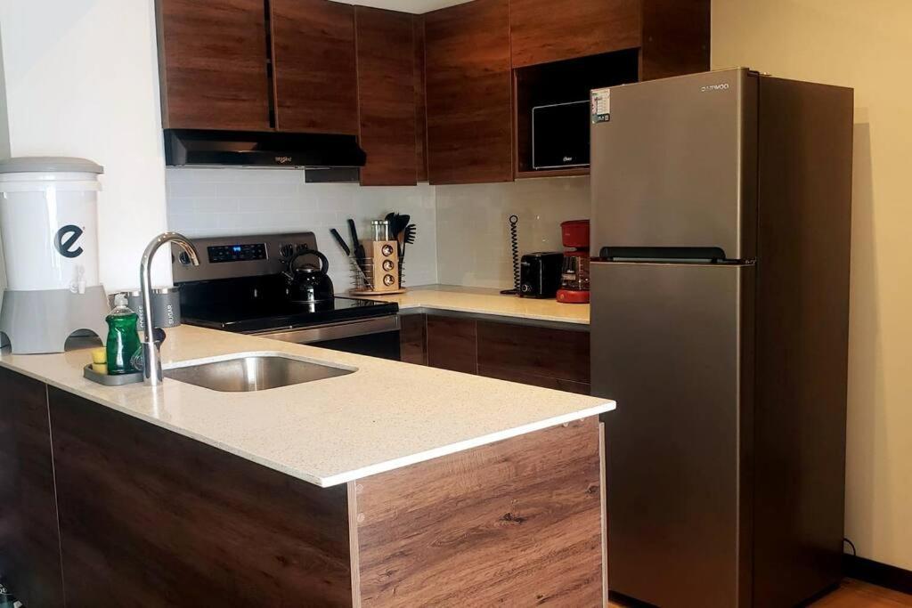 Torre Pamplona 409 -Nuevo Y Comodo- Apartamento グアテマラシティ エクステリア 写真
